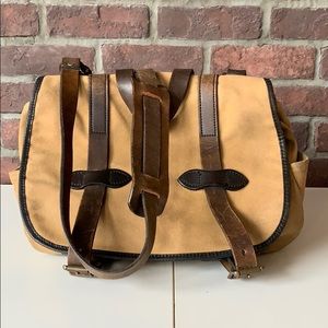 Filson Medium Rugged Twill Field Bag